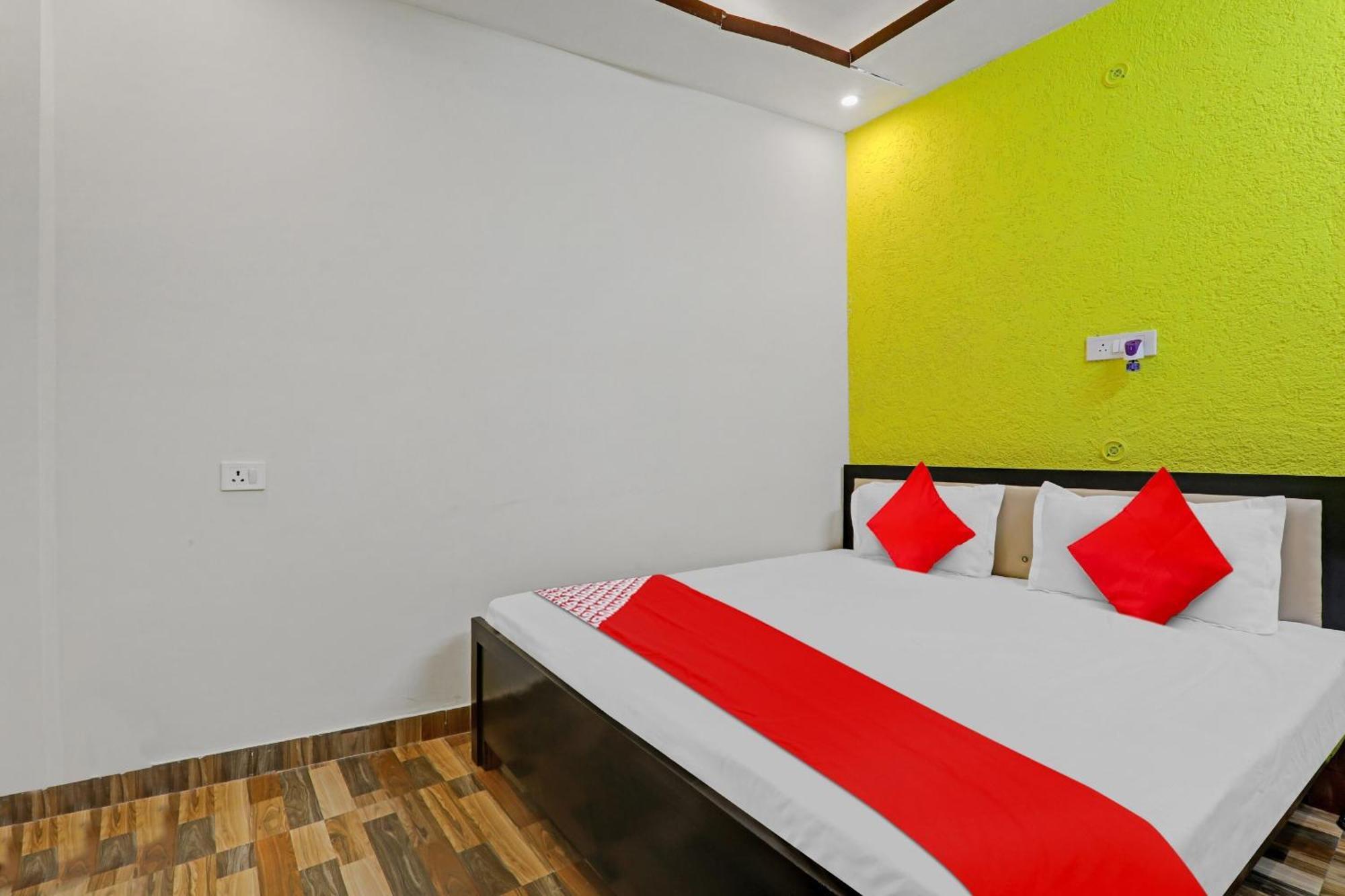 Hotel O R K Hotels Lucknow Exteriör bild
