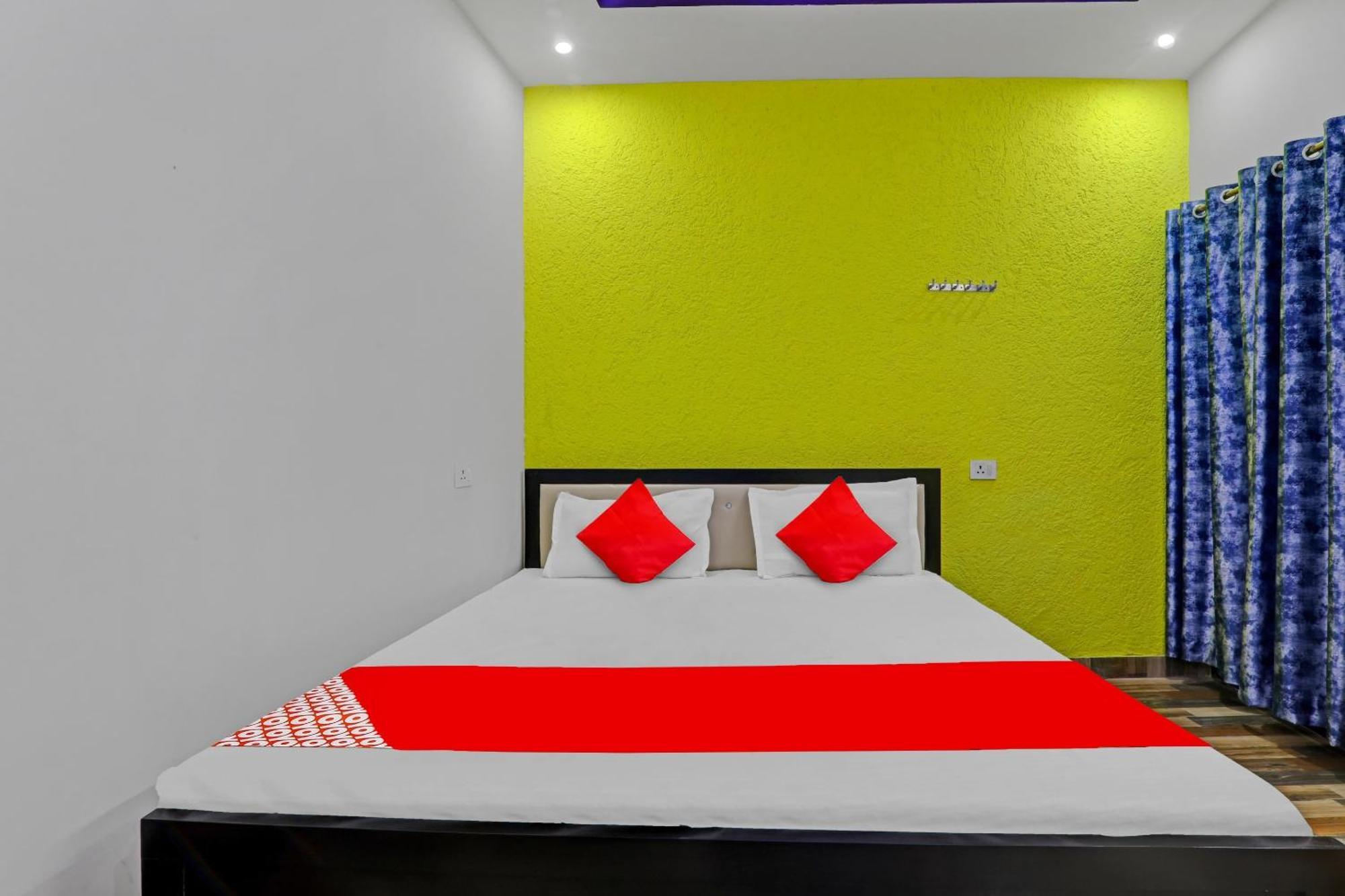Hotel O R K Hotels Lucknow Exteriör bild